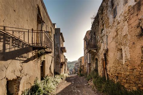  Forgotten Villages: A Journey Through Time Captured in Photographic Stillness